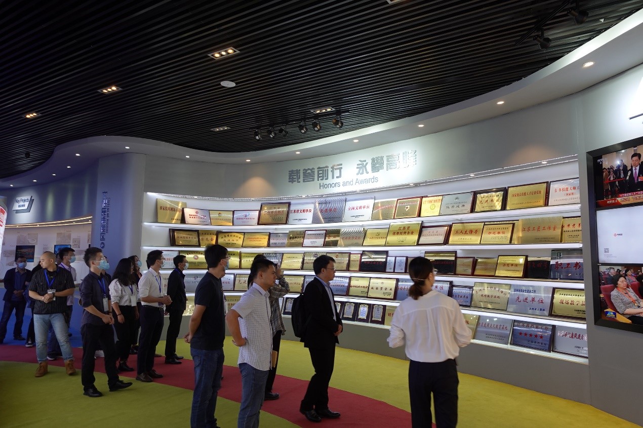 E-works組織智能制造企業(yè)蒞臨亨通考察交流-共享成長(zhǎng) 共謀發(fā)展(圖4) E-works組織智能制造企業(yè)蒞臨亨通考察交流-共享成長(zhǎng) 共謀發(fā)展(圖4)