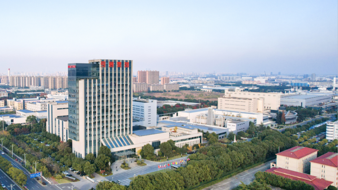 崔巍在人民大會(huì)堂接受“全國(guó)勞動(dòng)模范”榮譽(yù)表彰!(圖2) 崔巍在人民大會(huì)堂接受“全國(guó)勞動(dòng)模范”榮譽(yù)表彰!(圖2)